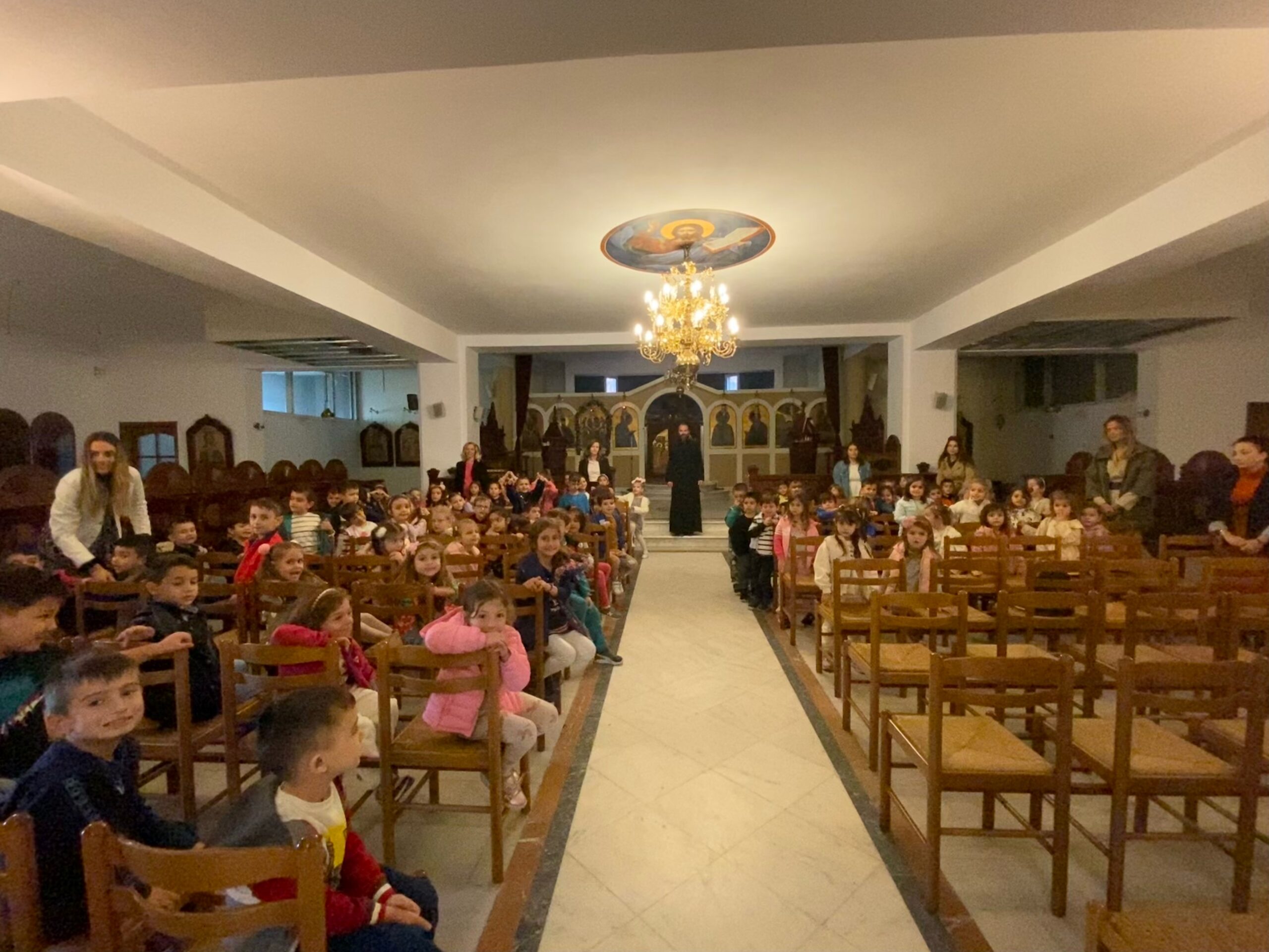 Οι μικροί μας φίλοι στην εκκλησία 